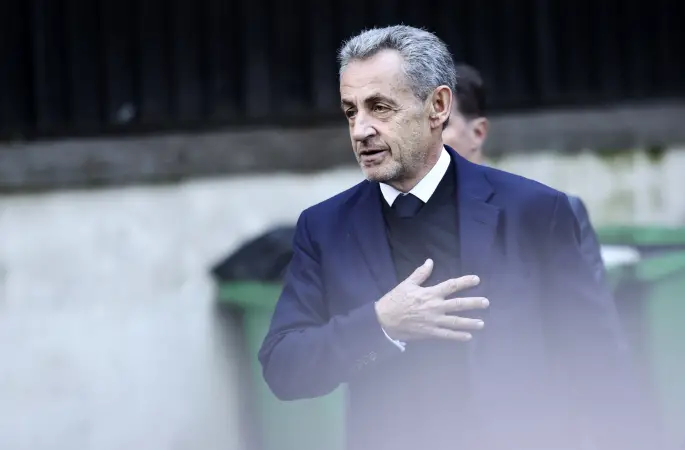 Fransa tarihinde bir ilk: Eski Cumhurbaşkanı Sarkozy hapse girdi