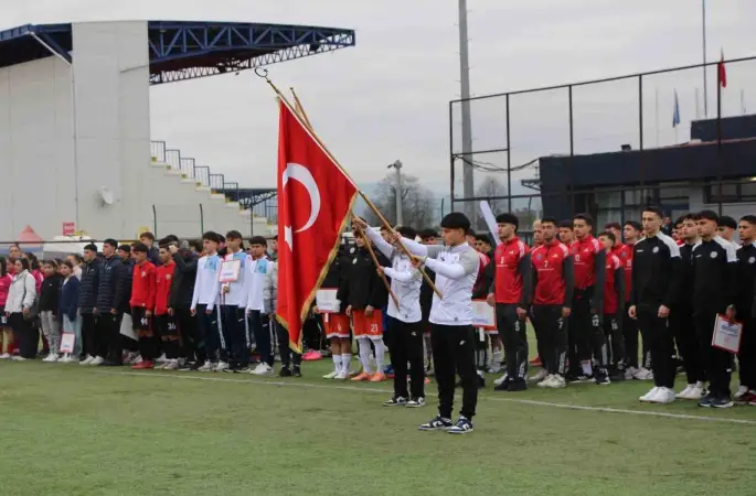 Futbol gurup müsabakaları Düzce’de başladı
