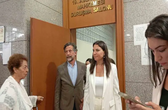 Gazeteci Ece Üner beraat etti