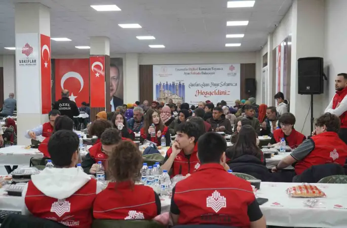 Gaziantep Kolej Vakfı öğrencileri, gönül sofrasında buluştu
