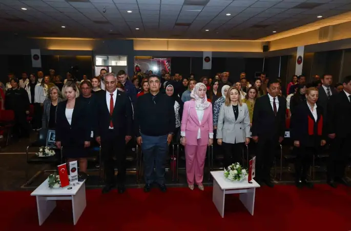 Gaziantep Kolej Vakfı’nda buruk 23 Nisan
