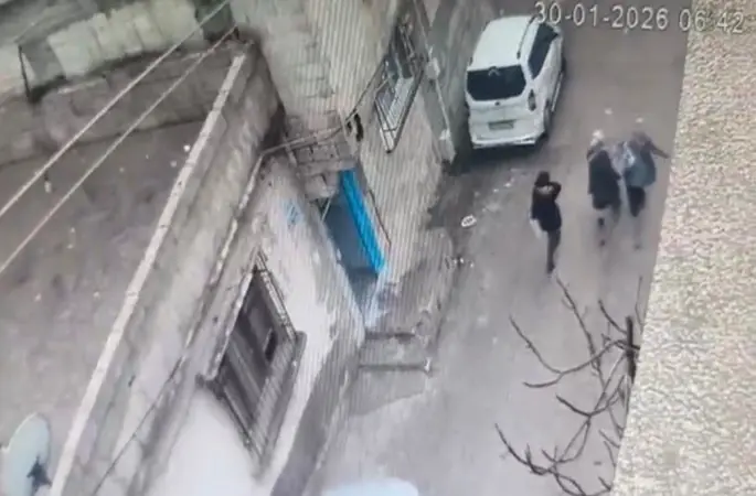 Gaziantep’te içerisinde 2,7 milyon TL bulunan kasanın çalınma anı kamerada
