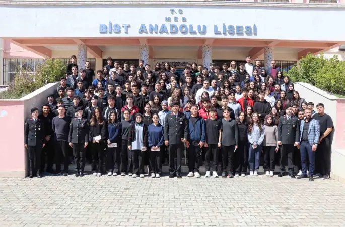 Gaziantep’te öğrencilere jandarma mesleği tanıtıldı
