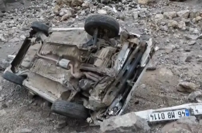 Gaziantep’te otomobil dere yatağına uçtu, sürücü yaralandı
