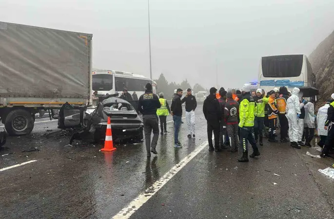 Gaziantep’te zincirleme kaza: 2 ölü, 10 yaralı
