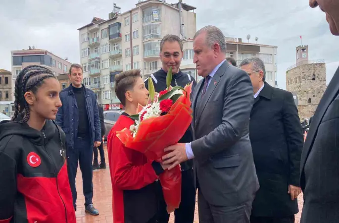 Gençlik ve Spor Bakanı Osman Aşkın Bak, Sinop’ta
