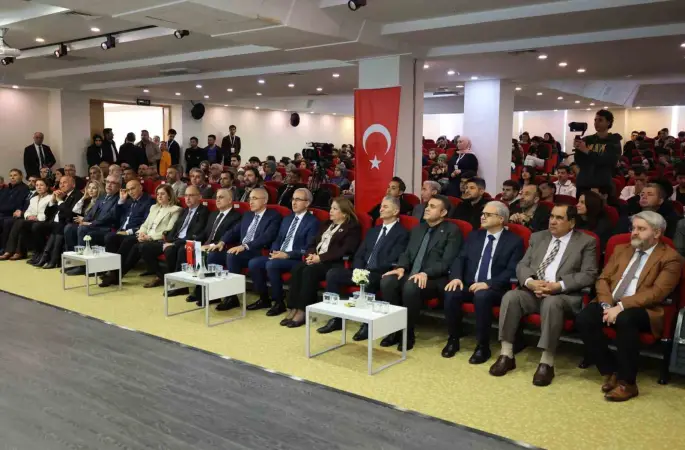 GİBTÜ’de "Mehmet Akif ve Çanakkale Ruhu" konferansı gerçekleştirildi
