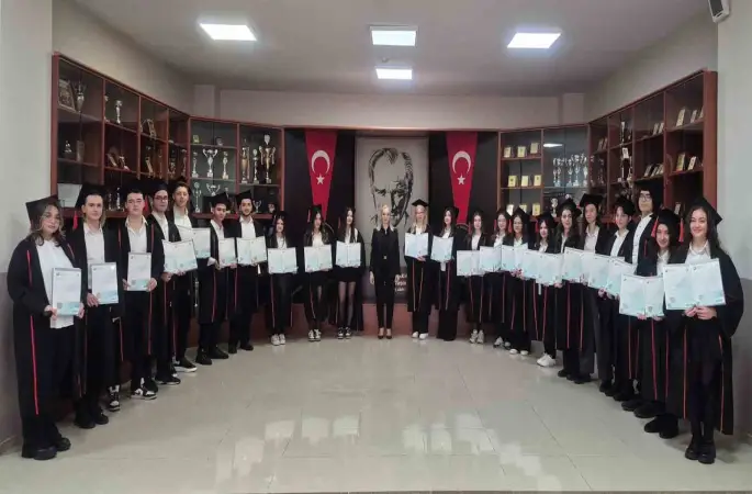 GKV Cemil Alevli Anadolu Lisesi öğrencilerinden küresel yolculuğa güçlü bir adım
