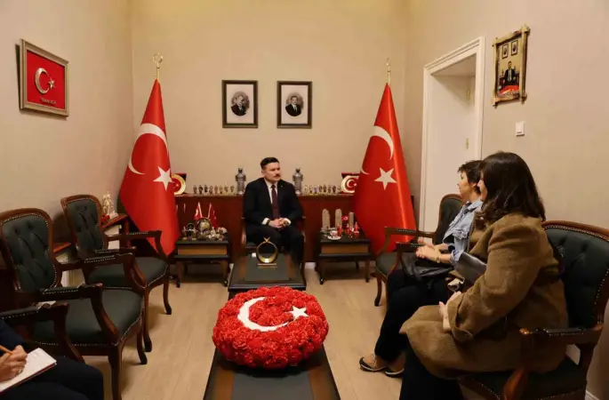 Gökçeada’da "Geleneksel Halk Günü" Buluşması: Kaymakam Osman Acar vatandaşları dinledi
