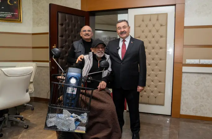 Gölbaşı Belediye Başkanı Odabaşı, vatandaş ve personelle bayramlaştı
