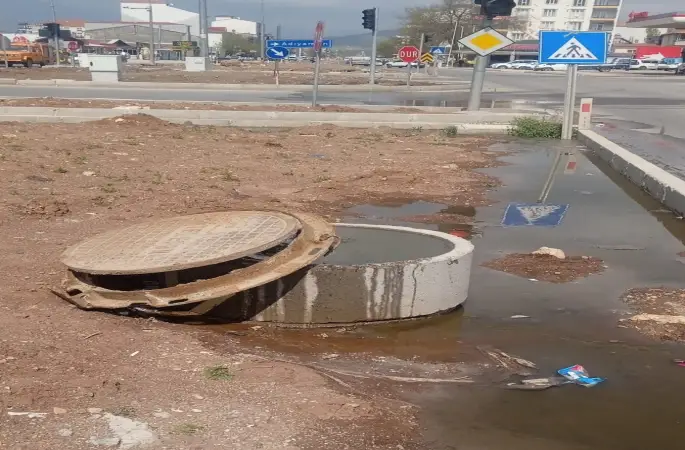 Gölbaşı’nın ortasında lağım rezaleti
