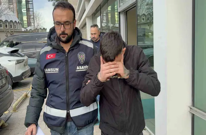 Gümüşçünün vitrin camını kırıp altın zannettiği bilezikleri çaldı
