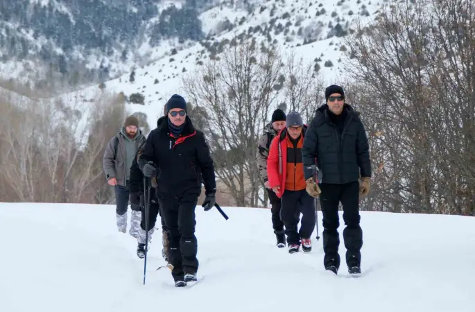 Gümüşhane’de beyaz yolculuk: Dağcılar kar üstünde buluştu
