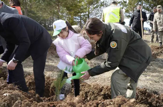 Gümüşhane’de fidanlar toprakla buluştu
