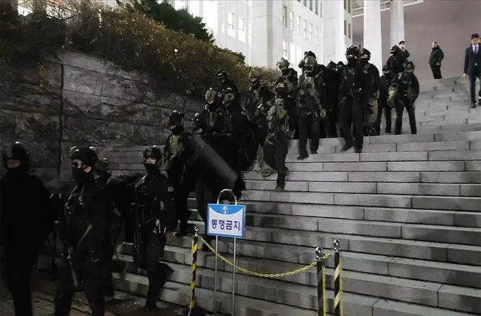 Güney Kore parlamentosu Yoon’un kararını reddetti 