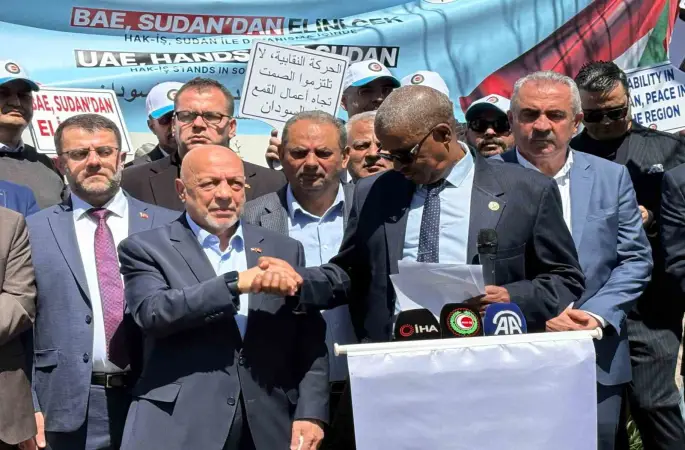 HAK-İŞ’ten Sudan ile dayanışma eylemi
