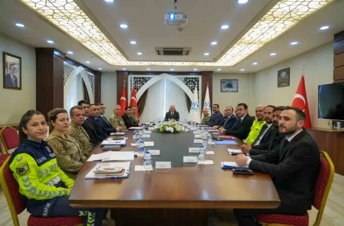 Hakkari’de çeşitli suçlardan 397 kişi yakalandı
