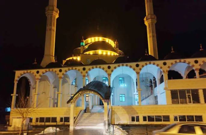 Hasköy’de ilk teravih namazı eda edildi
