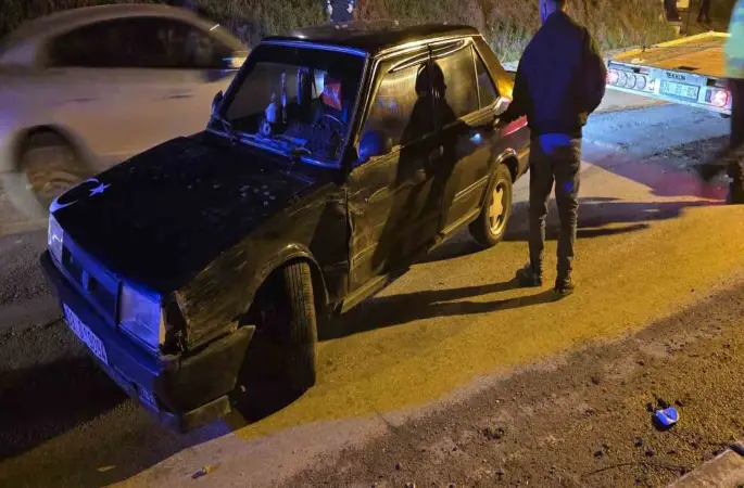 Hastaneye giderken kaza yaptılar: 4 yaralı
