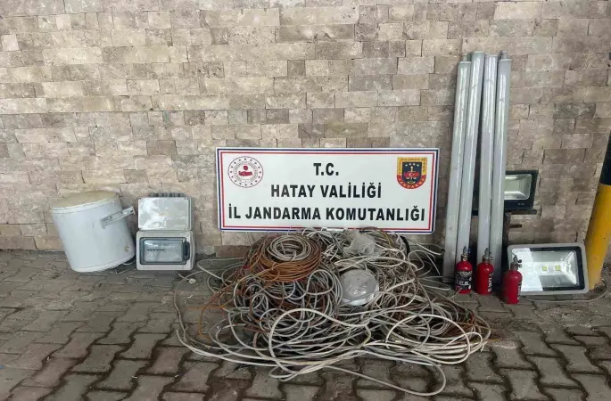 Hatay’da hırsızlık şüphelisi 5 saatlik kamera görüntüsünün izlenmesiyle yakalandı
