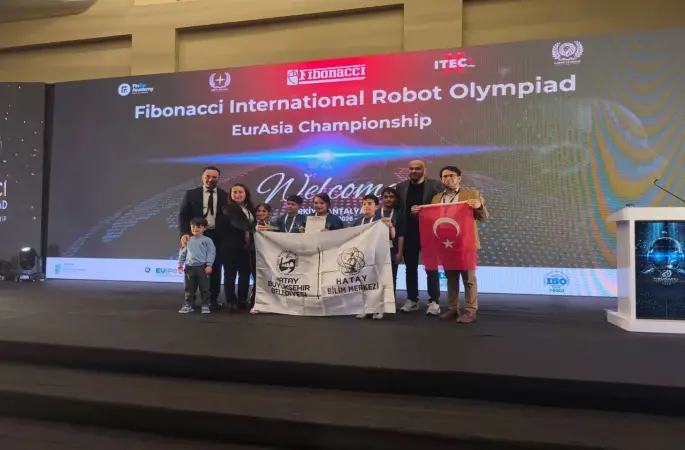 Hataylı öğrenciler uluslararası robot olimpiyatlarında büyük başarı elde etti
