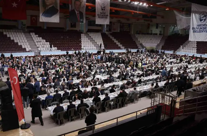 Hataylılar, Hatay Büyükşehir Belediyesi’nin iftar sofrasında buluştu
