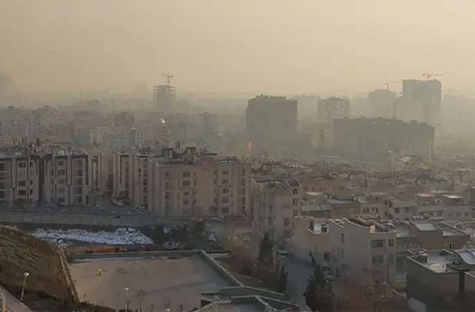 Hava Kirliliği Krizi İran'ı Vurdu: Yüz Yüze Eğitim Askıya Alındı