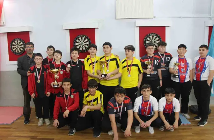 Hedefi 12 den vurdular
