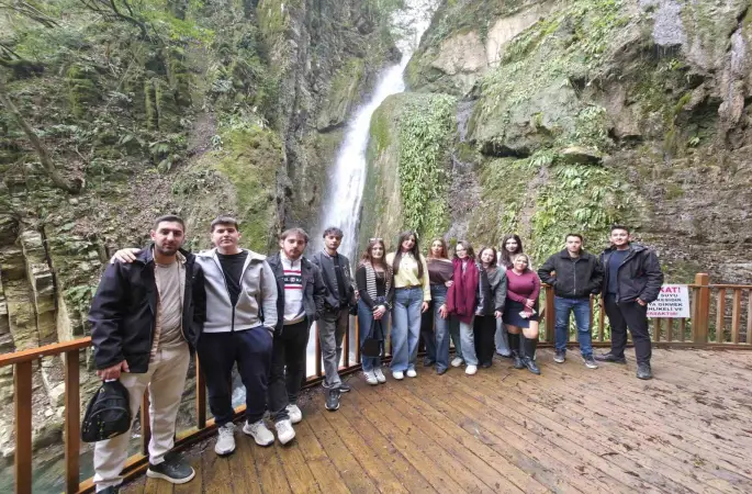 Hukuk öğrencileri Akçakoca’yı gezdi
