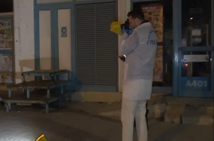 Husumet kavgası dehşete dönüştü: Bafra’da şişler konuştu, 3 yaralı
