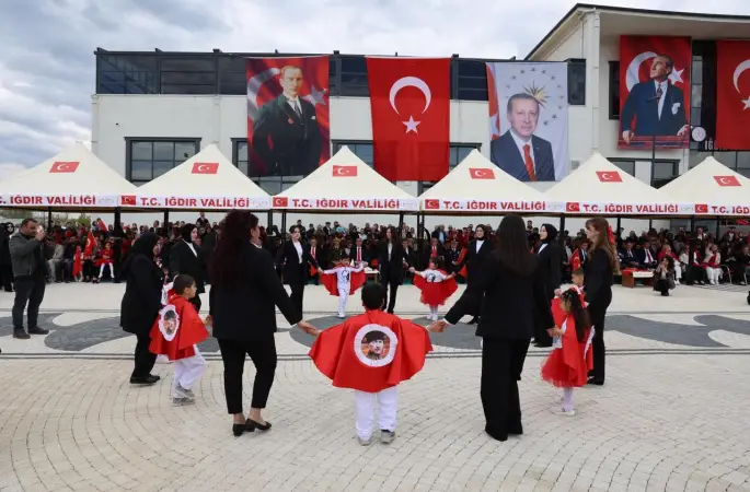 Iğdır’da 23 Nisan coşkusu: Özel bireylerden duygulandıran gösteri
