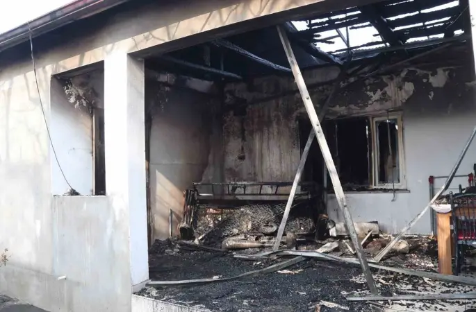 Iğdır’da iki ayrı yangın korkuttu
