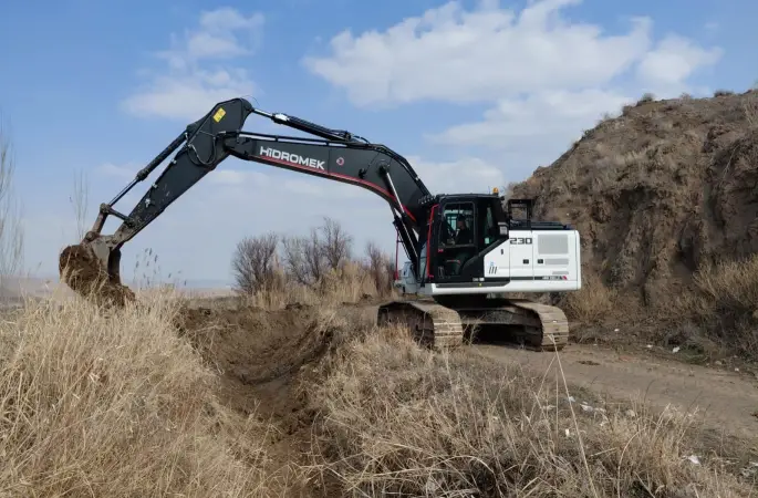 Iğdır’da sulama kanalları sezon öncesi hazırlandı
