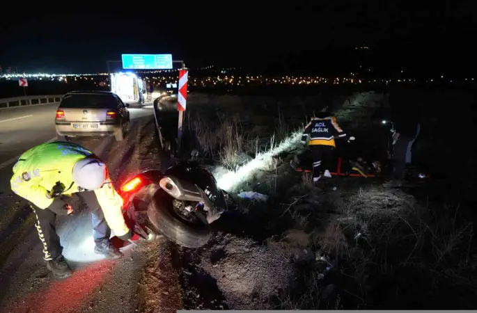 İki motosiklet çarpıştı: Dayı-yeğen yaralandı
