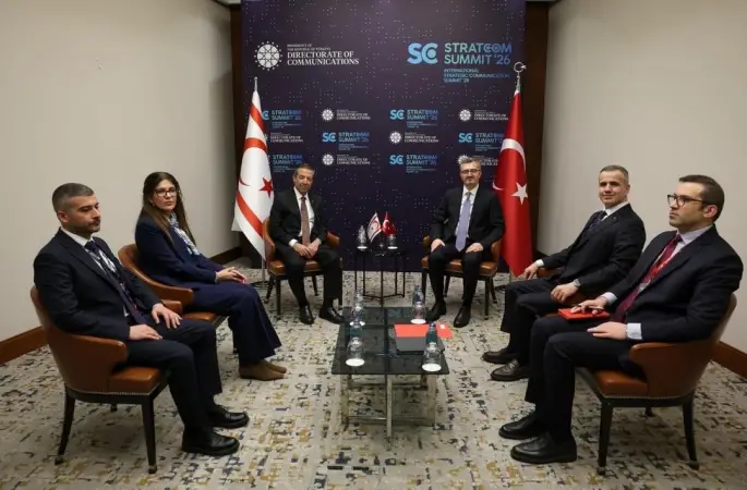 İletişim Başkanı Duran, KKTC Dışişleri Bakanı Ertuğruloğlu ile görüştü
