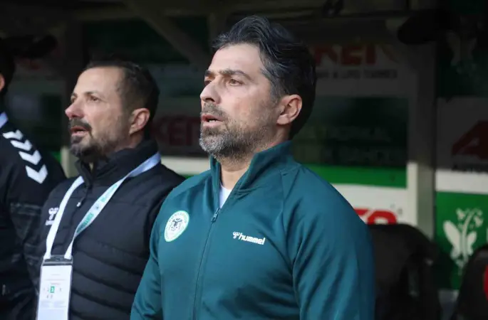 İlhan Palut, bin 121 gün sonra Konyaspor kulübesinde

