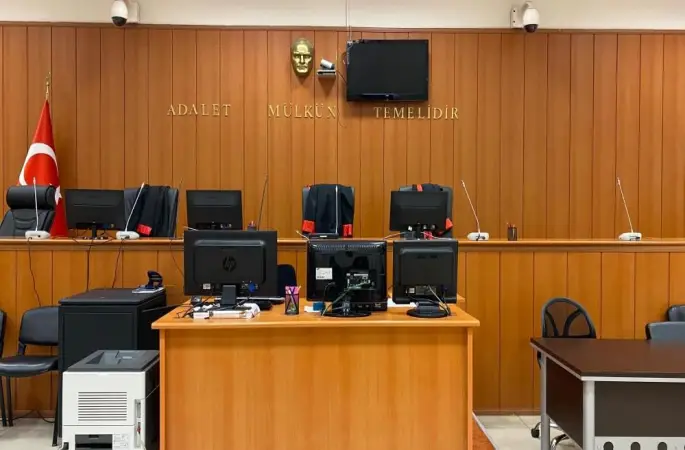 İmamoğlu'nun babası ve oğlu ifade vermeye başladı