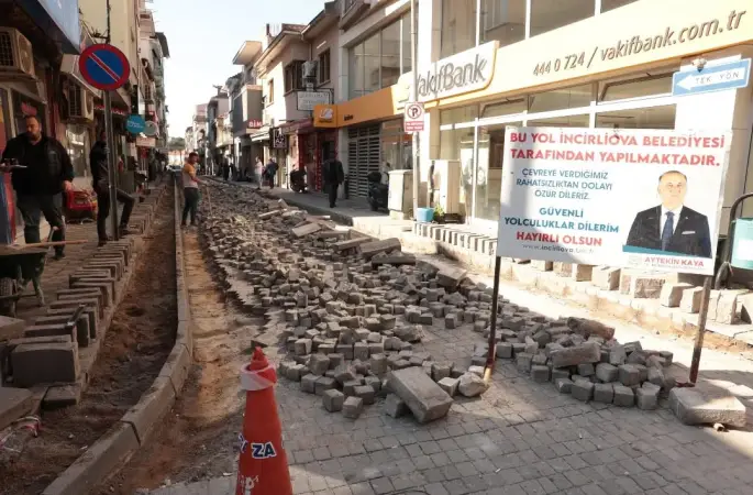 İncirliova’da Fevzi Paşa Caddesi yenileniyor
