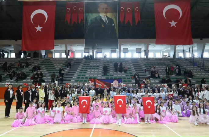 İnegöl’de 23 Nisan coşkuyla kutlandı
