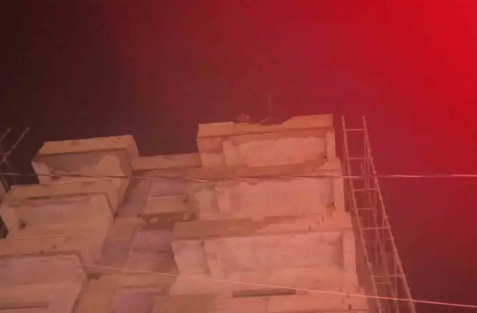 İntihara kalkışan şahsı itfaiye ve polis ekipleri vazgeçirdi
