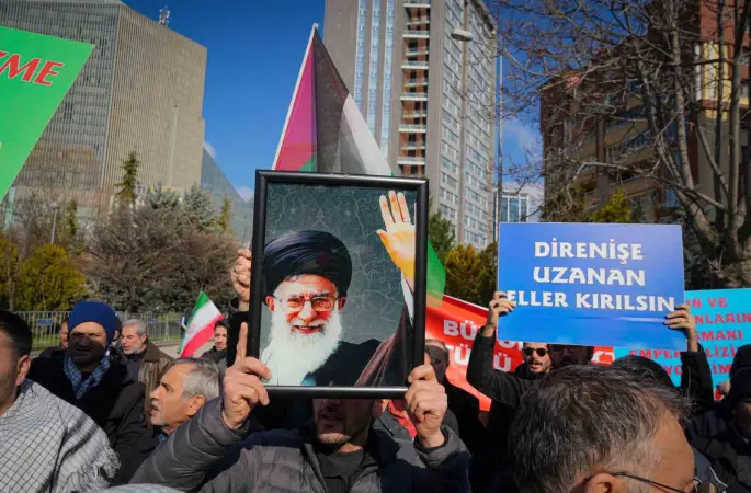 İran’ın Ankara Büyükelçiliği’nde bayraklar yarıya indi
