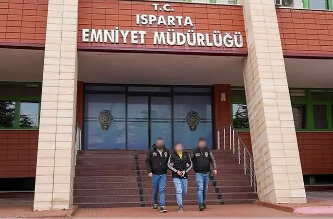 Isparta’da 24 yıl 11 ay hapis cezası bulunan firari yakalandı
