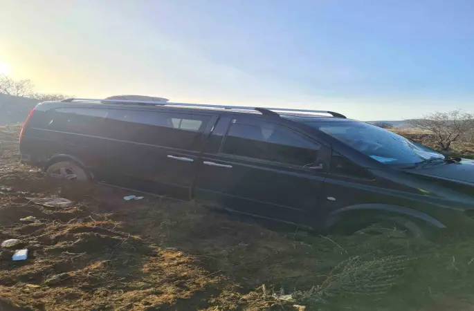 Isparta’da kontrolden çıkan araç şarampole uçtu: 10 yaralı
