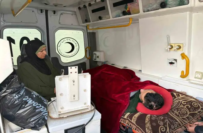 İsrail Refah sınır Kapısı’nda geçişi durdurdu, hastalar ambulanslarda mahsur kaldı
