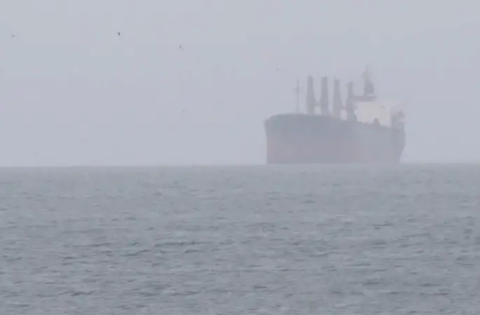 İstanbul Boğazında makine arızası yapan gemi Ahırkapı’ya demirletildi
