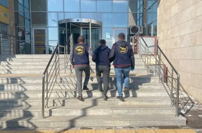 İstanbul merkezli FETÖ operasyonunda 22 şüpheli yakalandı