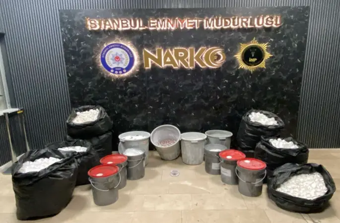 İstanbul’da 591 bin 250 adet sentetik ecza hapı ele geçirildi
