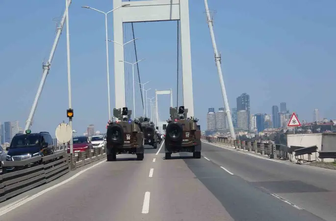 İstanbul’da Polis Haftası coşkusu: 15 Temmuz Şehitler Köprüsü’nden Sultanahmet’e görkemli kortej
