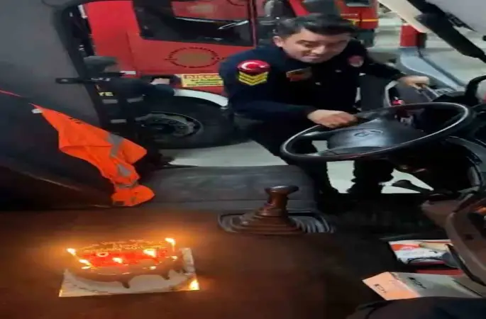 İtfaiye şoförüne yürek hoplatan sürpriz: "Anam anam benim ev"
