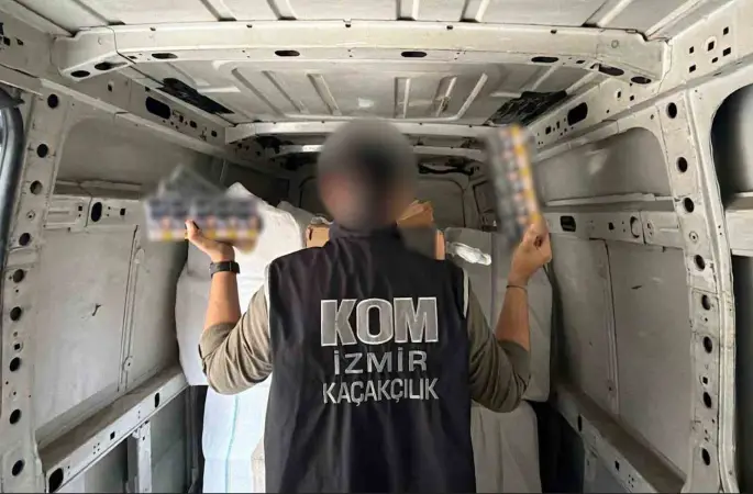İzmir’de 4,5 milyon lira değerinde kaçak tütün mamulü ele geçirildi
